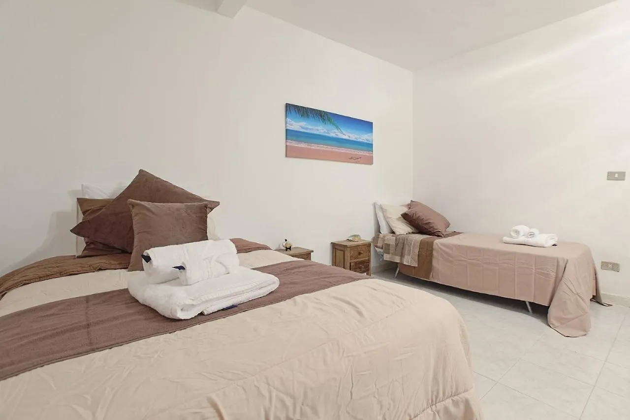 Apartment Ferienwohnung Casa Faro San Leone Italien